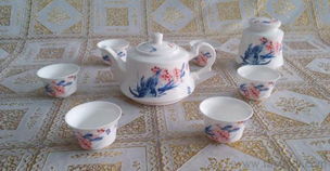 景德镇陶瓷茶具套装 '蝶恋花' 雅韵传承，品质之选